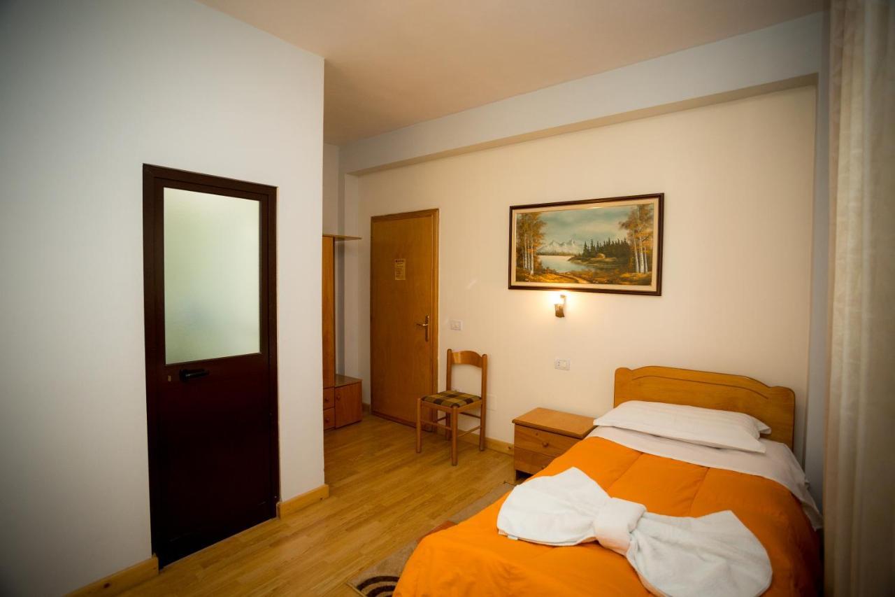 Hotel Kolping Shkodër Exterior foto